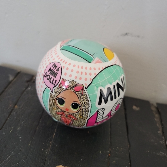 Mini LOL Surprise Doll Ball Series 1 5+ Surprises Fashion Style Toy Gift Blind - Picture 1 of 3